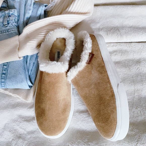 Minnetonka Windy faux fur sneakers - Picture 3 of 10